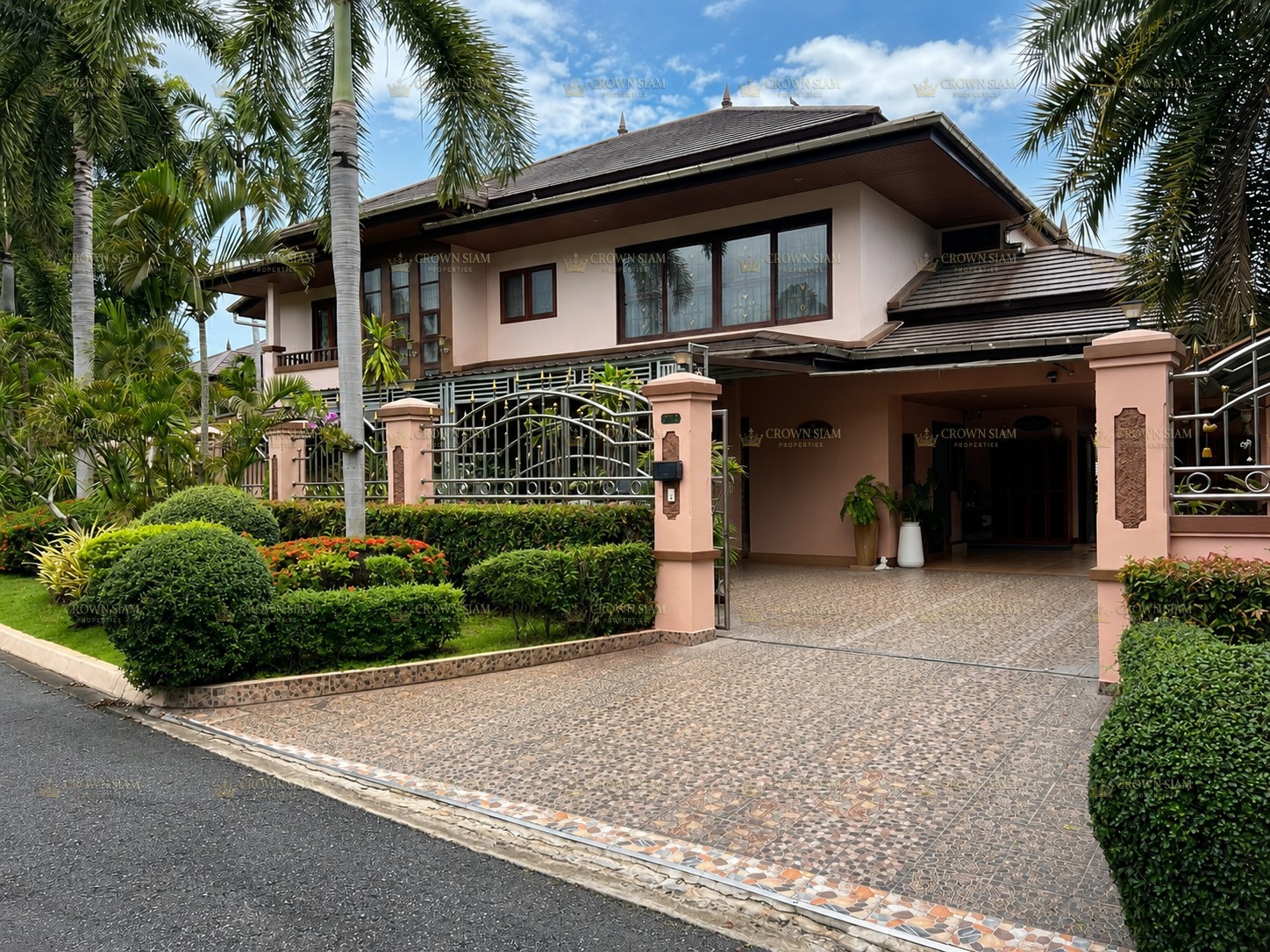 华亚 • Phoenix Gold Golf & Country Club • 4卧室泳池别墅