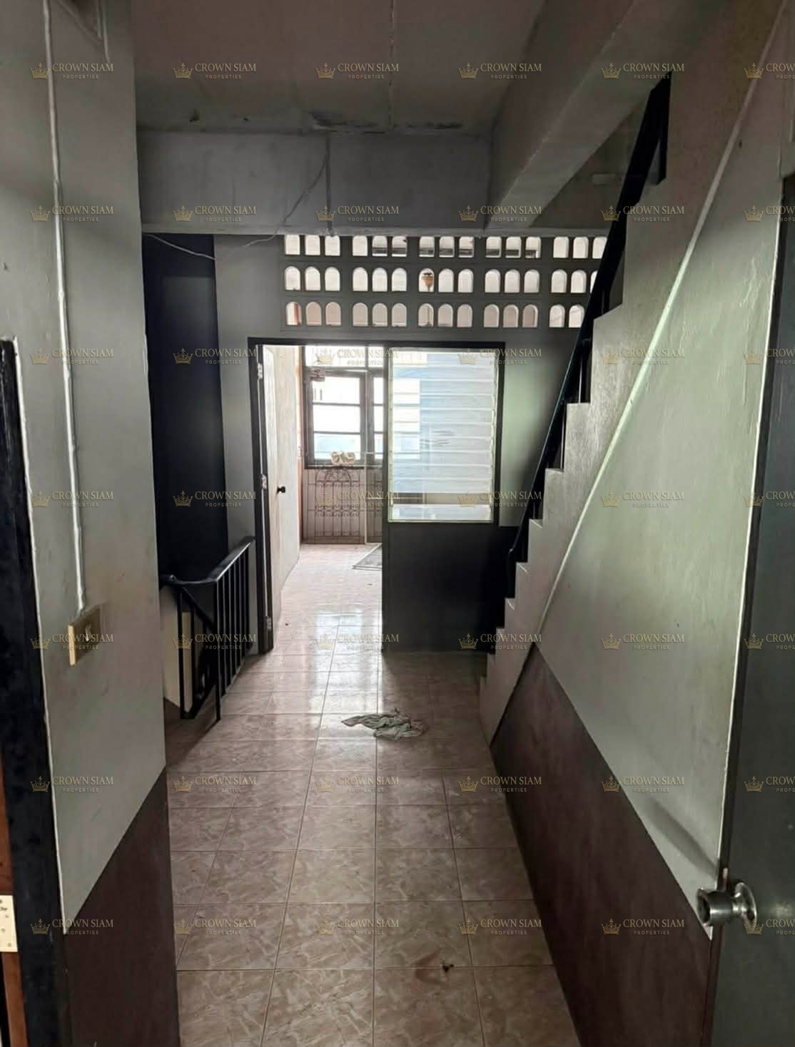 CENTRAL PATTAYA SOI CHAIYAPOON COMMERCIAL BUILDING  - Image 4