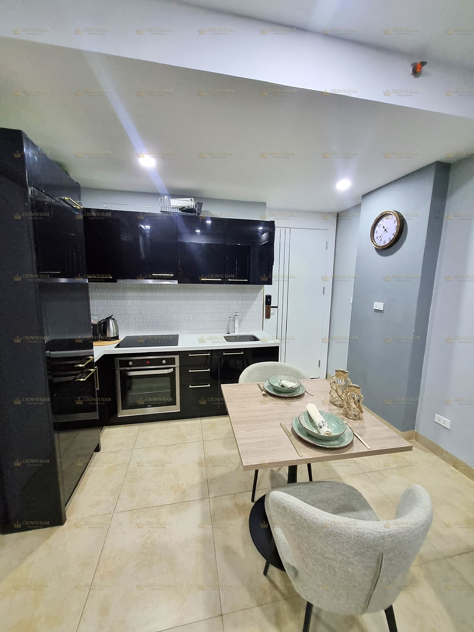 CENTRAL PATTAYA - AZURE HOTEL & CONDOMINIUMS - Image 4