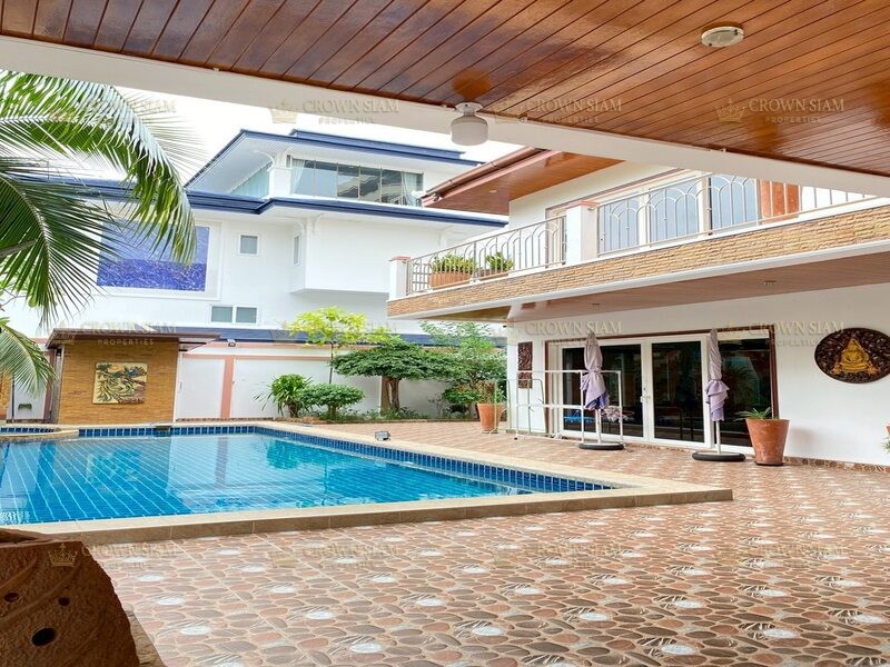 Jomtien • 3-Storey Detached Pool Villa • 4BR Private Pool Villa - Image 4