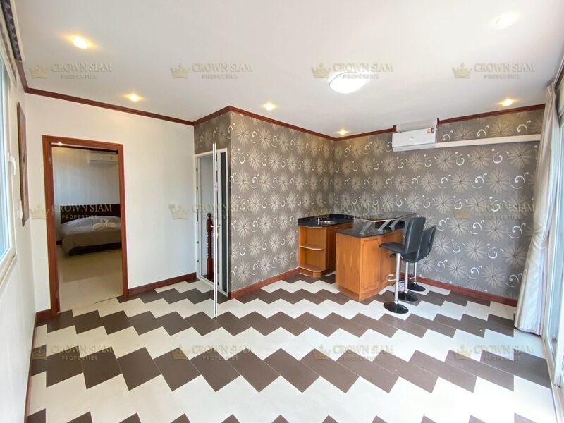 Jomtien • 3-Storey Detached Pool Villa • 4BR Private Pool Villa - Image 9