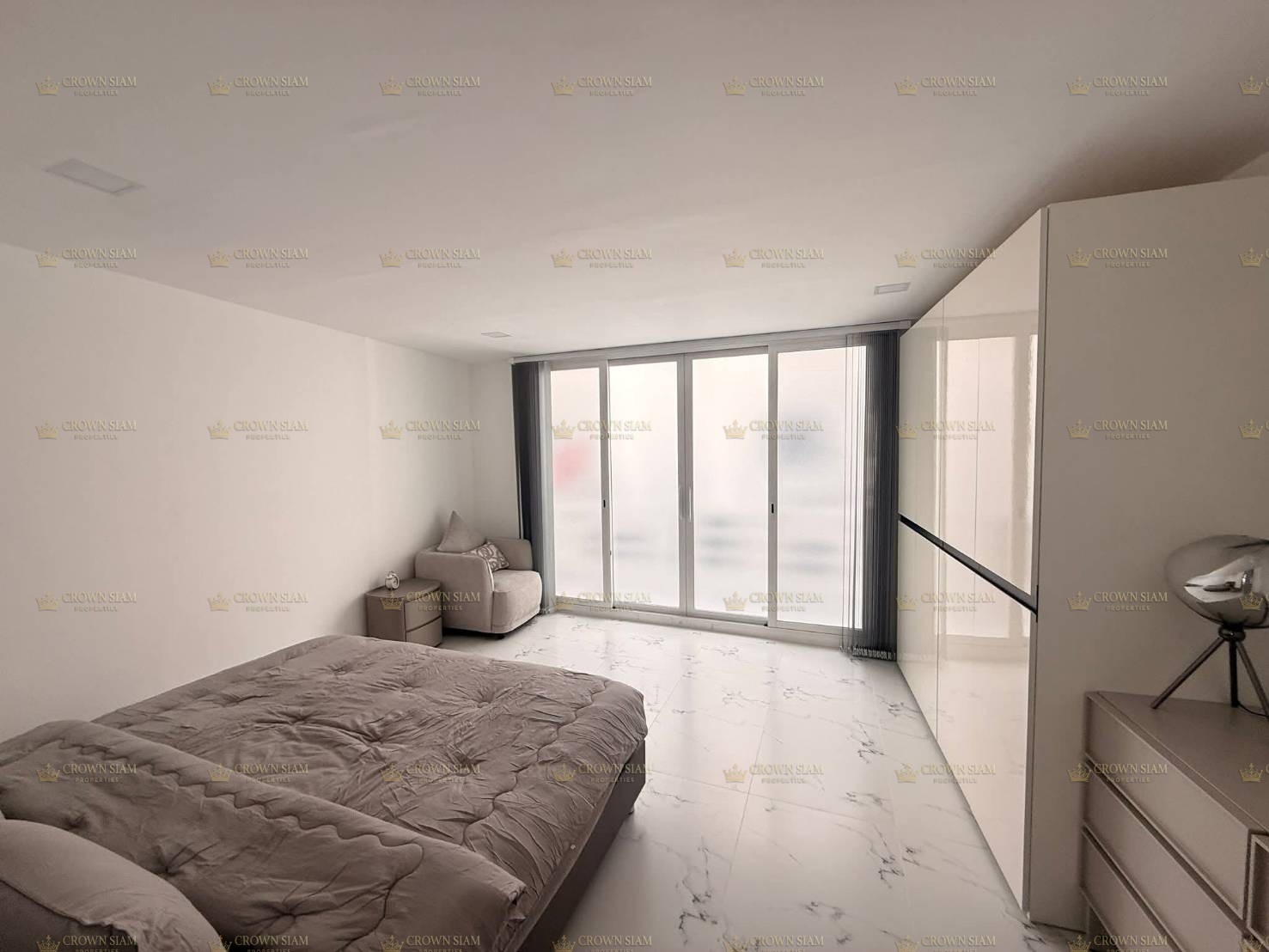 ANSOLA TOP FLOOR CONDO - Image 7