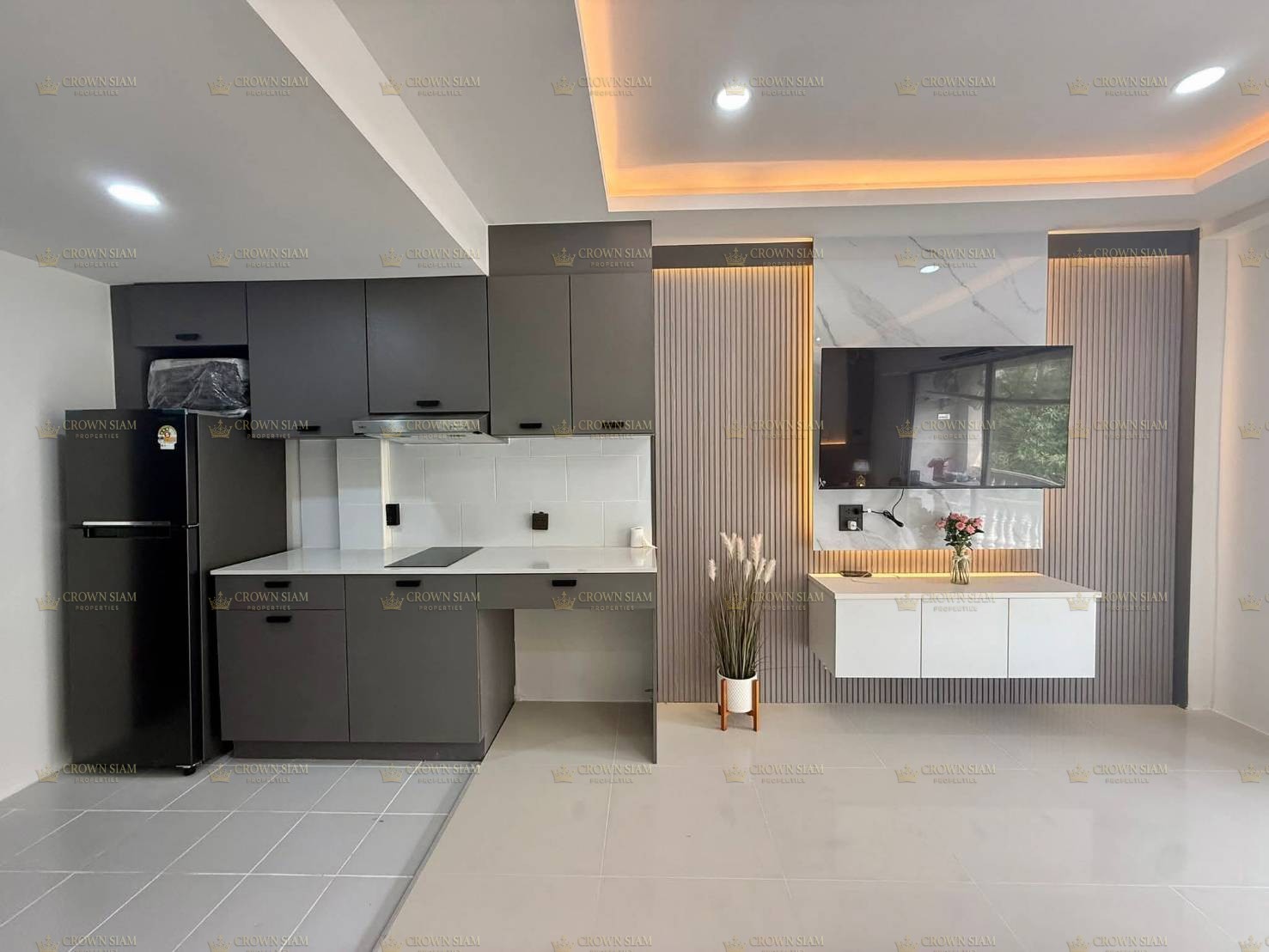 中天 • Majestic Residence • 单间公寓 - Image 5