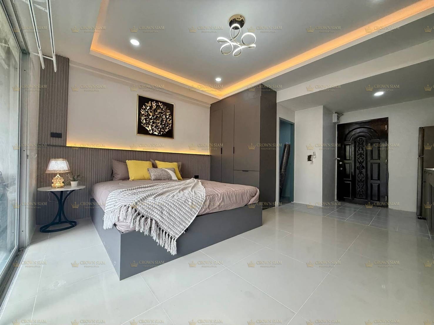 中天 • Majestic Residence • 单间公寓 - Image 10