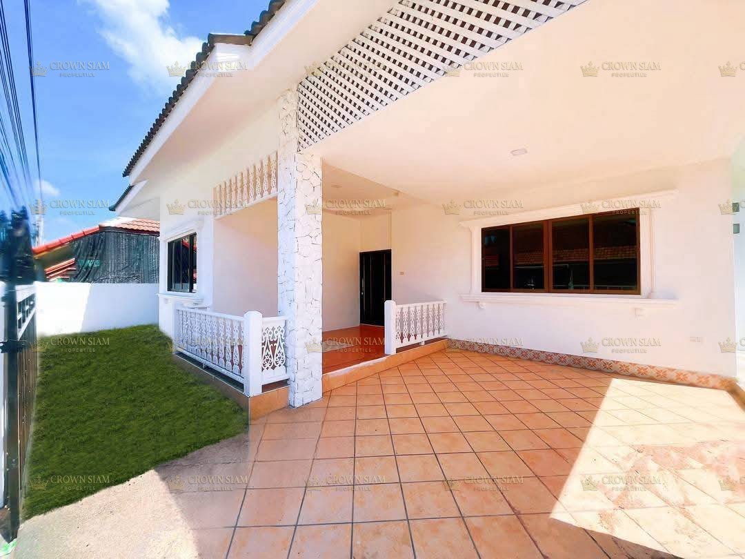East Pattaya • Nernplubwan • 3BR 2BT House - Image 3