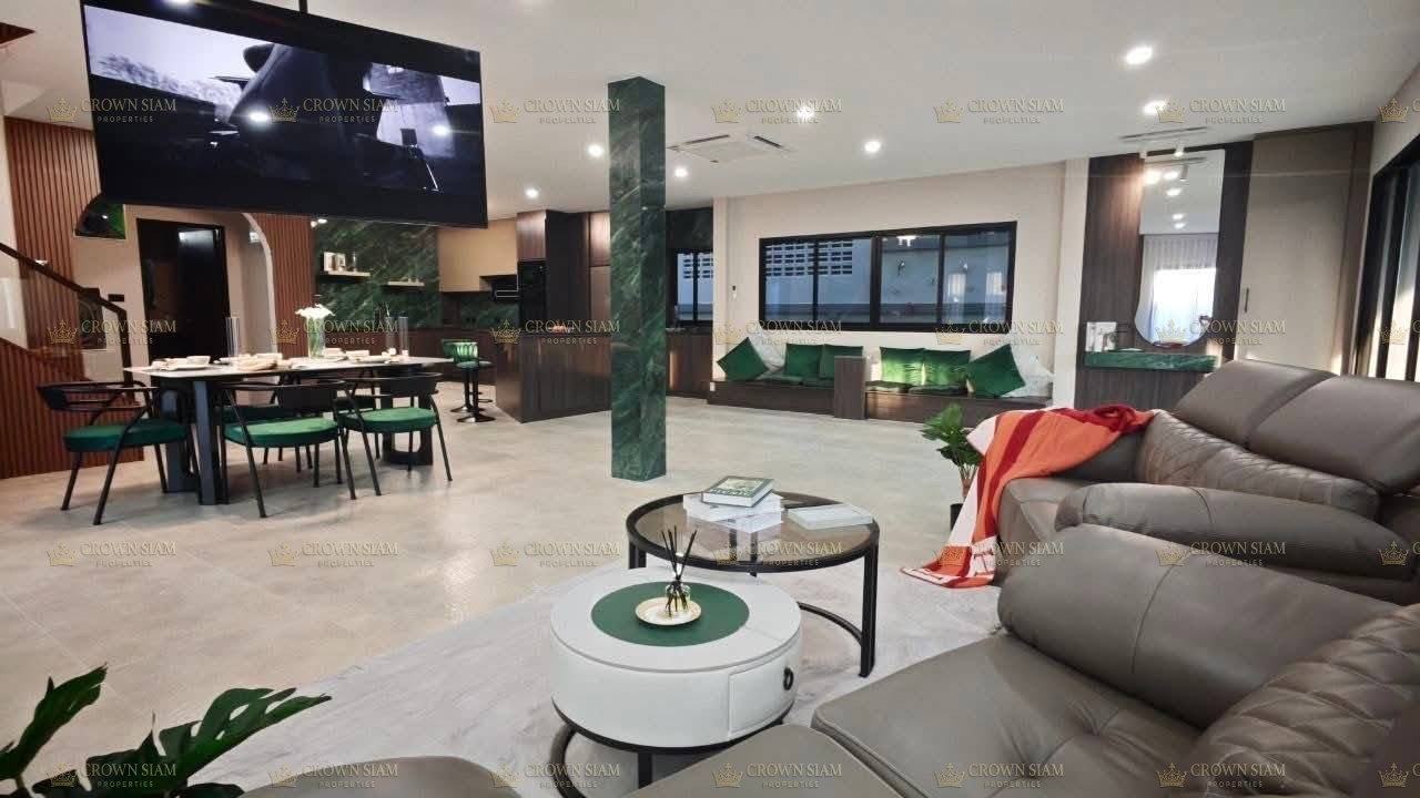 Mabprachan • Country Club Village • 5BR 4BT Pool Villa - Image 9