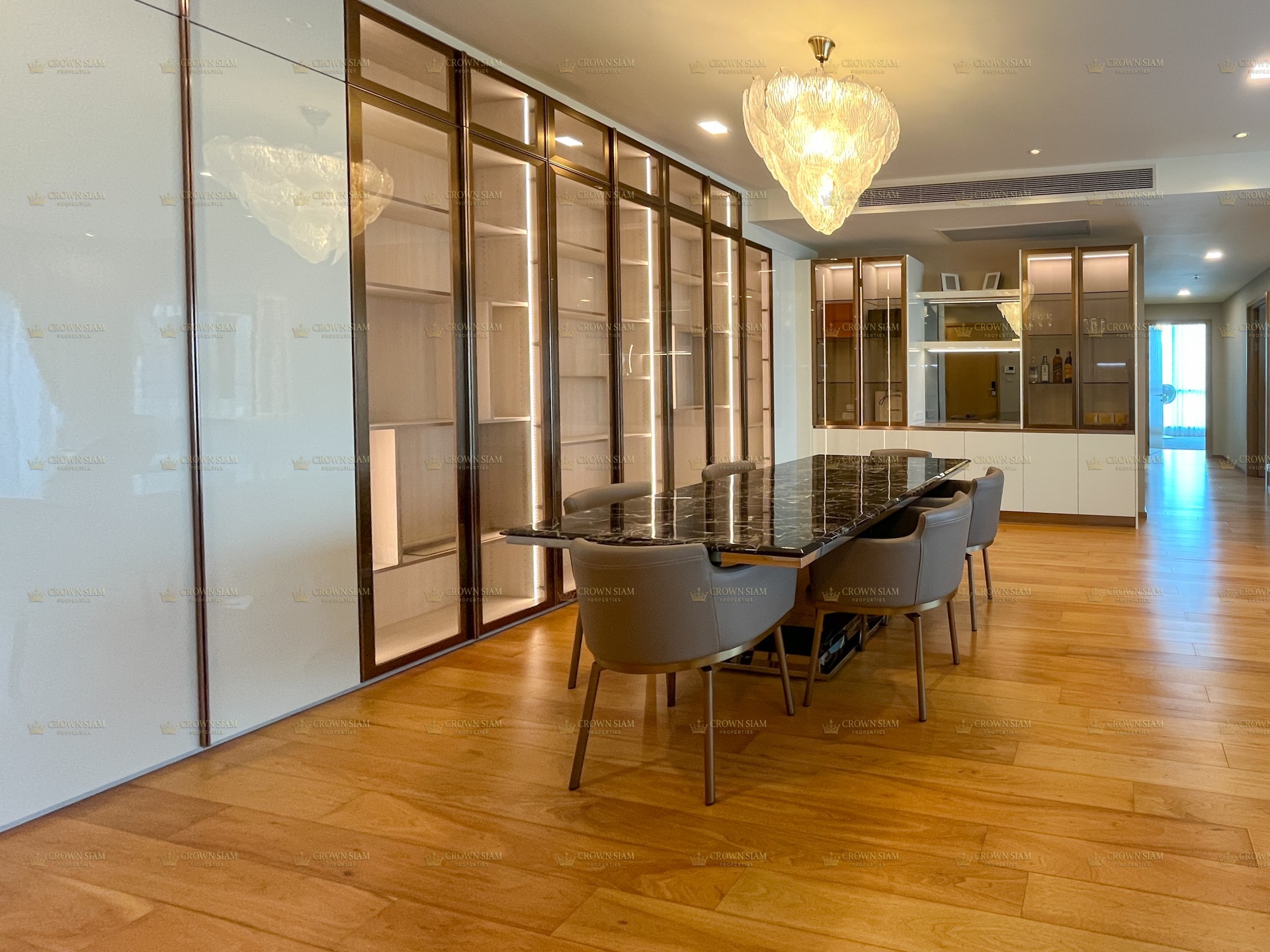 BANGKOK - SUKHUMVIT - HYDE 13 - Image 3