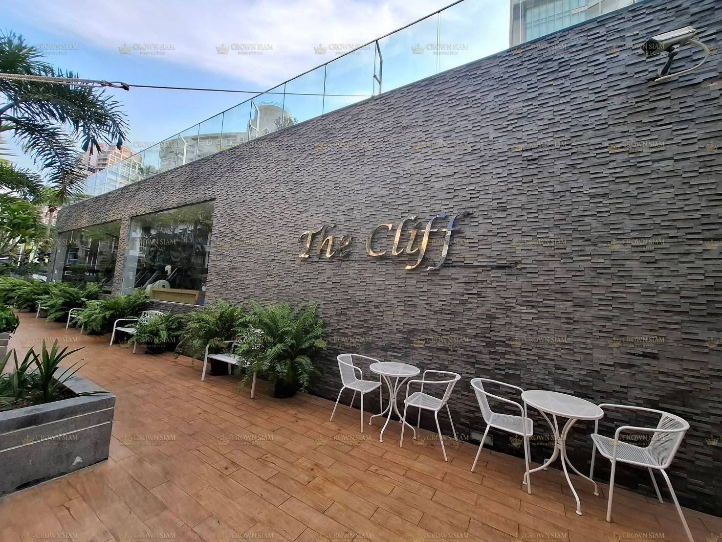 Pratumnak - The Cliff Condominium - 5F 1BR Condo - Image 3