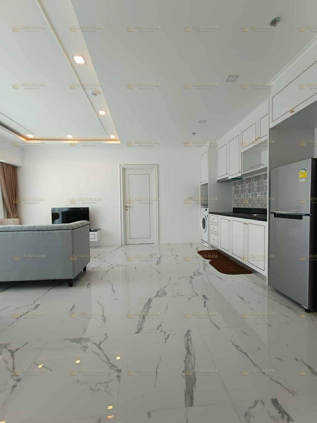 PATTAYA - PRATUMNAK - EMPIRE TOWER - S001 - Image 5