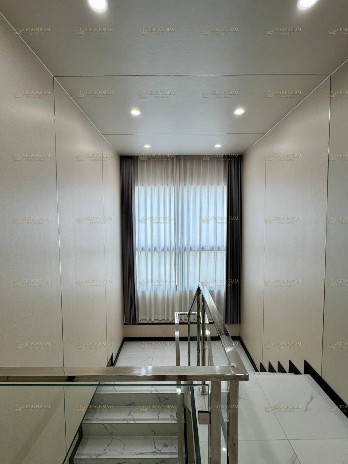 Huay Yai • THE Lake • 4BR Pool Villa for Rent - Image 9