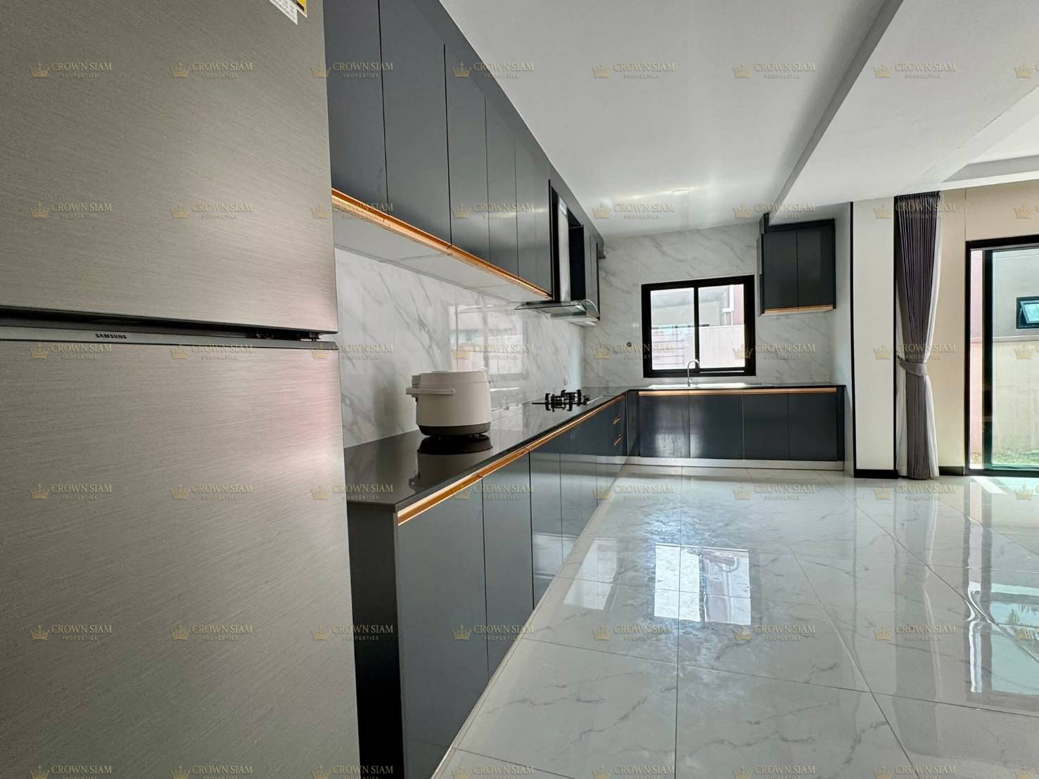 Huay Yai • THE Lake • 4BR Pool Villa for Rent - Image 7