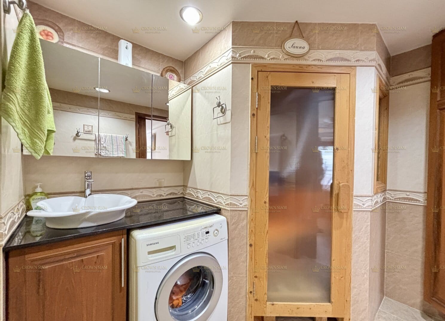 Jomtien • A1 Jomtien Beach Condominium Rimhad • 13F 1BR Sea View
