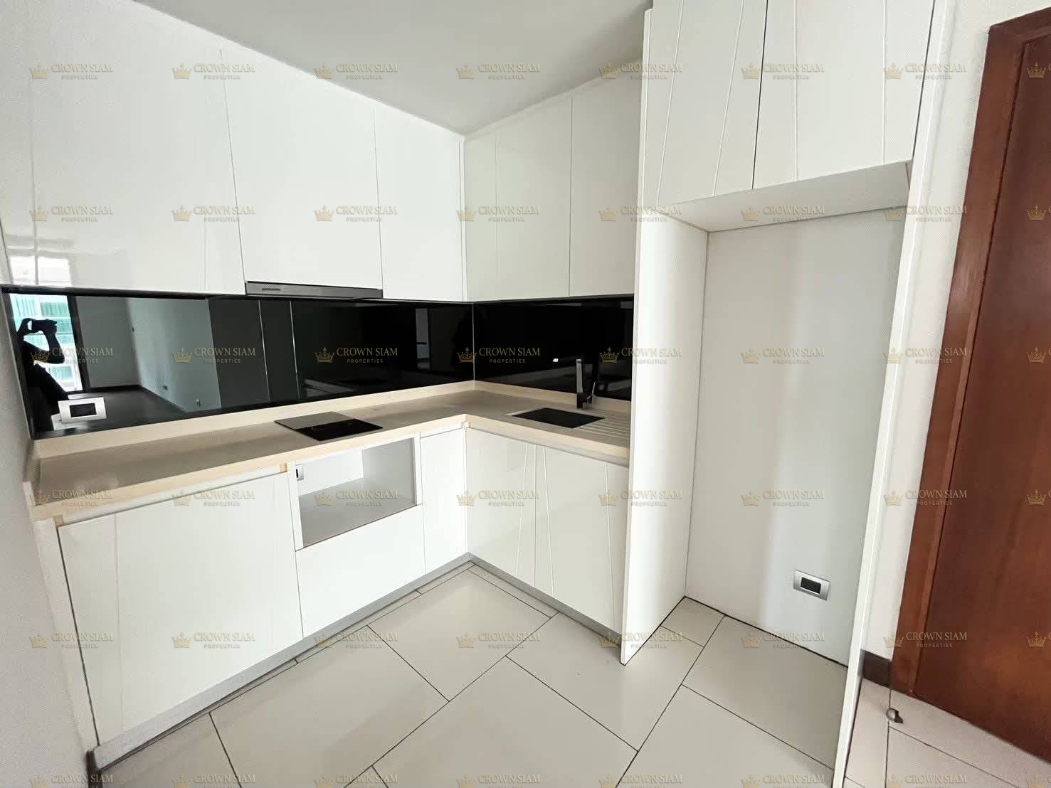 พัทยาใต้ • The Peak Towers • คอนโด 2 ห้องนอน 2 ห้องน้ำ ชั้น 4 - Image 5