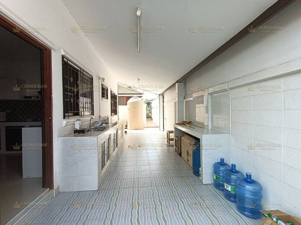 芭堤雅东 • Chaiyapruek Road • 宽敞4卧家庭住宅出租 - Image 3