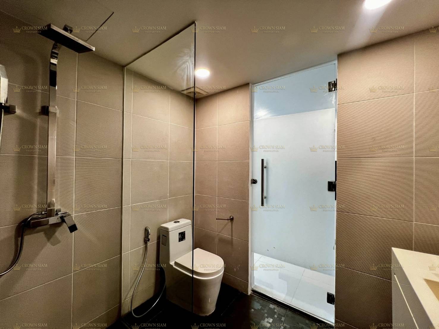 North Pattaya • Club Royal Condominium • Studio Pool & Sea View Condo  For Sale: 1,790,000 THB - Image 7