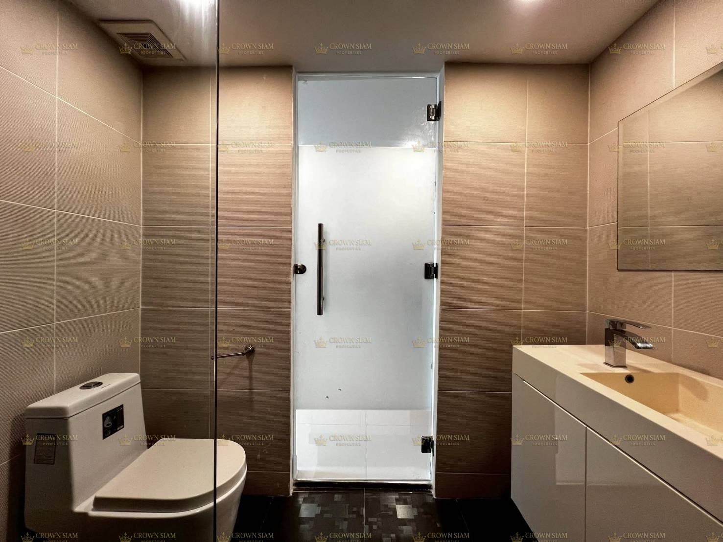 North Pattaya • Club Royal Condominium • Studio Pool & Sea View Condo  For Sale: 1,790,000 THB - Image 6