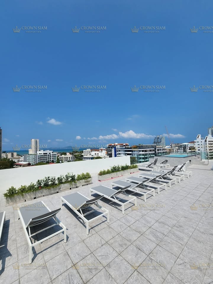 Pratumnak • Siam Oriental Dream • Ground Floor Studio Garden View - Image 9