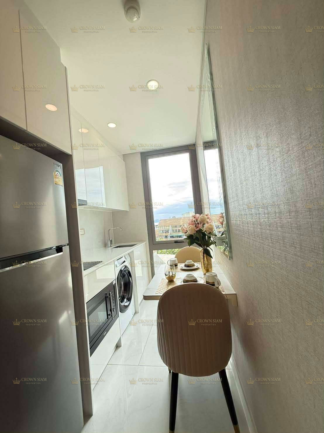 Jomtien • Copacabana Beach Jomtien • 6F 1BR Sea View Condo - Image 5