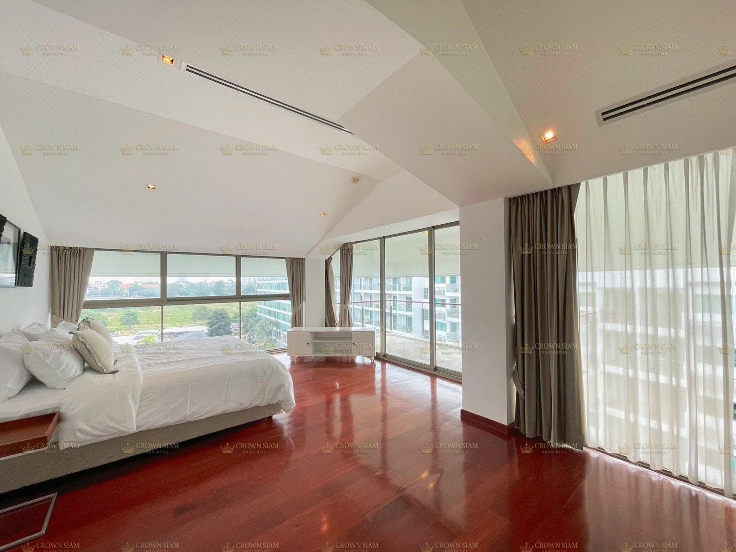 พัทยาเหนือ • The Sanctuary Wong Amat • คอนโดดูเพล็กซ์ 2 ห้องนอน - Image 5