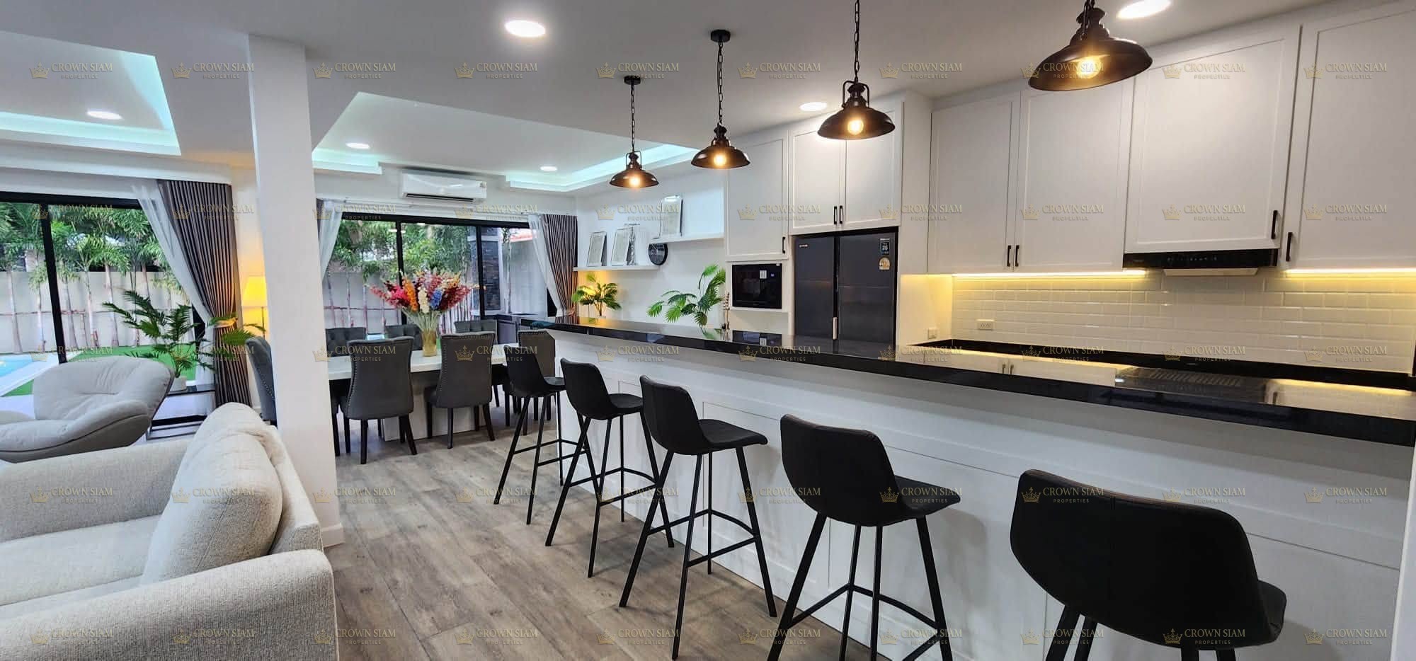 พัทยาตะวันออก • The Shade Villas • บ้านพูลวิลล่า 5 ห้องนอน - Image 5