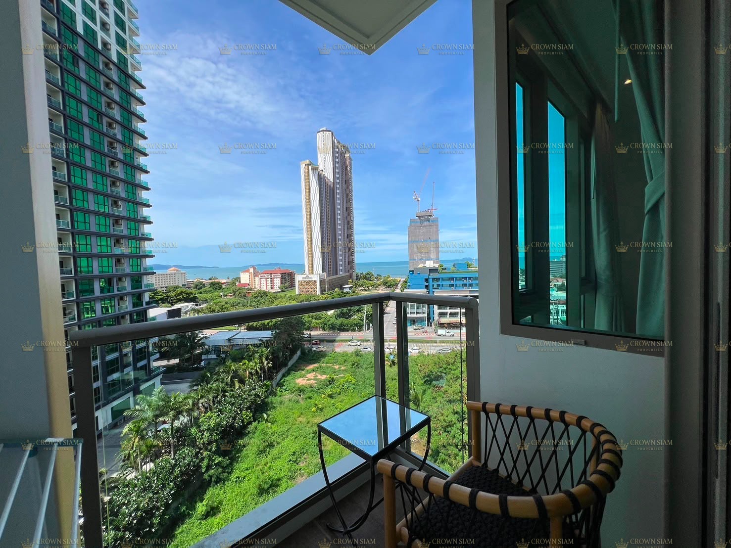 Jomtien • The Riviera Ocean Drive • 1BR Condo - Image 9