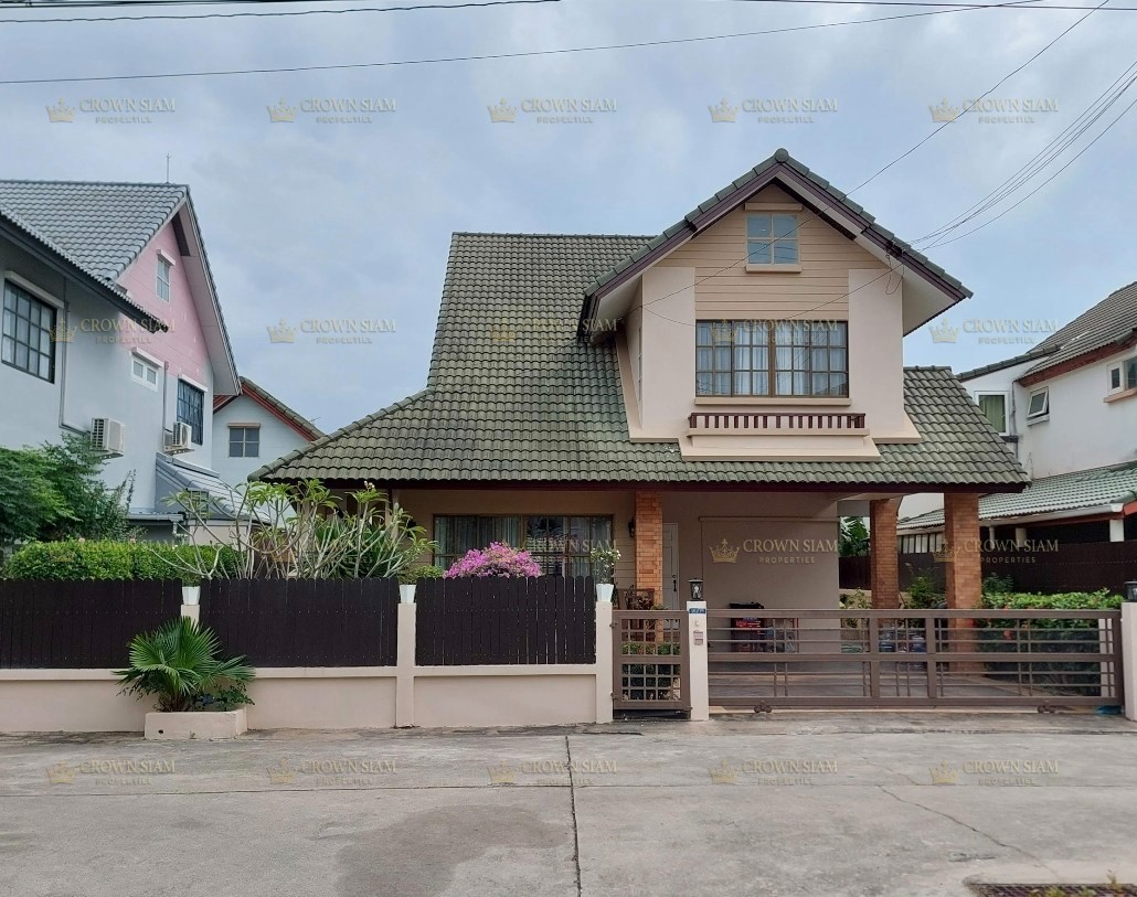 พัทยาตะวันออก • เซ็นทรัลพาร์ค 4 • บ้านเดี่ยวรีโนเวทใหม่ 3 ห้องนอน
