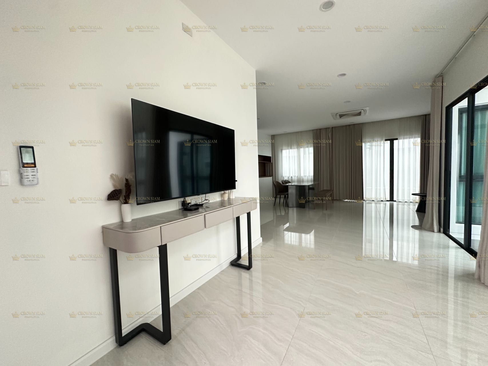 East Pattaya • The Palm Grandio's • 3BR House - Image 5