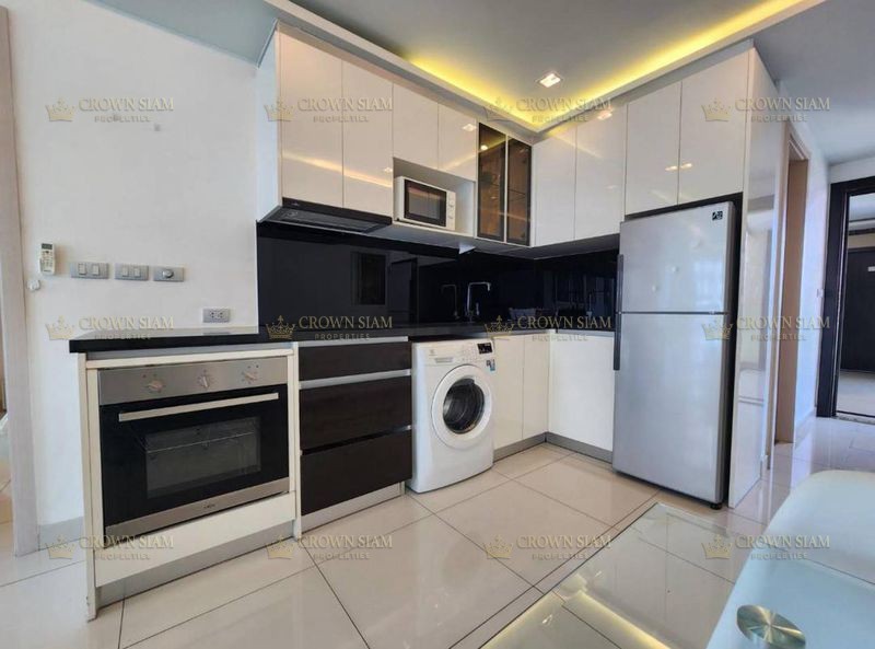 North Pattaya • Wongamat Tower Condominium • 9F 1BR Sea View Condo - Image 5