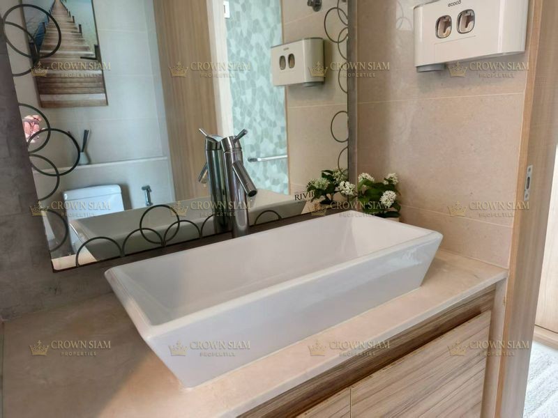 North Pattaya • The Riviera Wongamat • 1BR Condo - Image 9