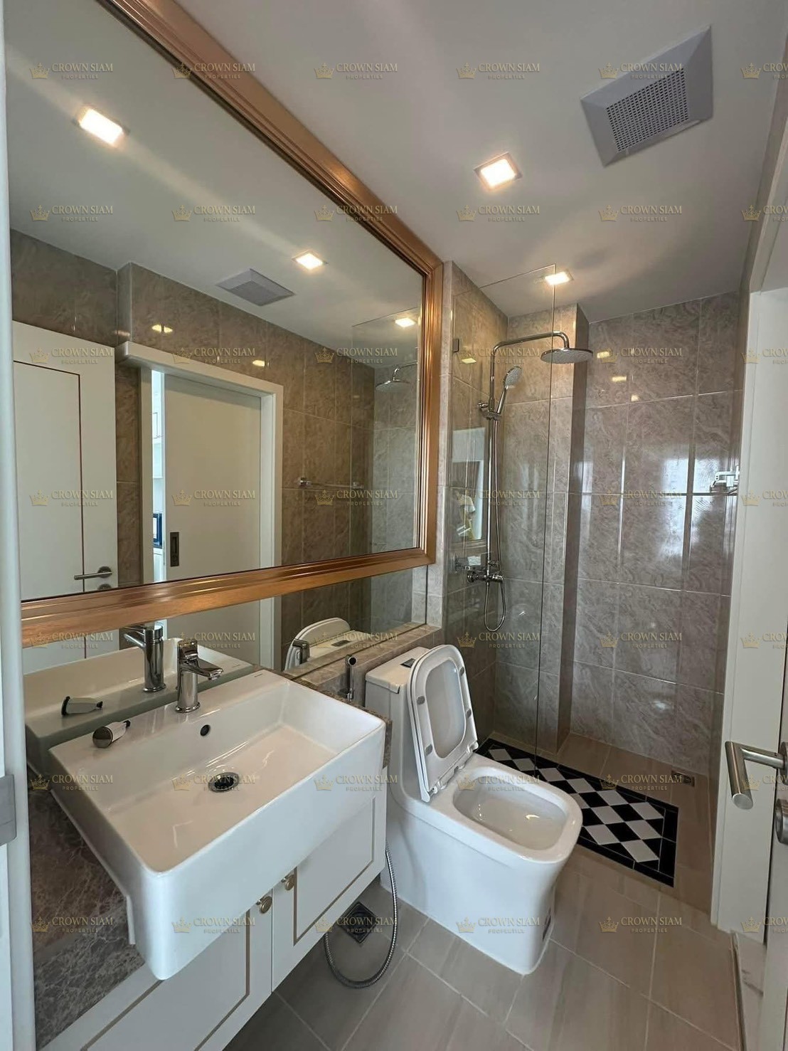 Jomtien • Empire Tower • 20F 1BR Sea View - Image 5