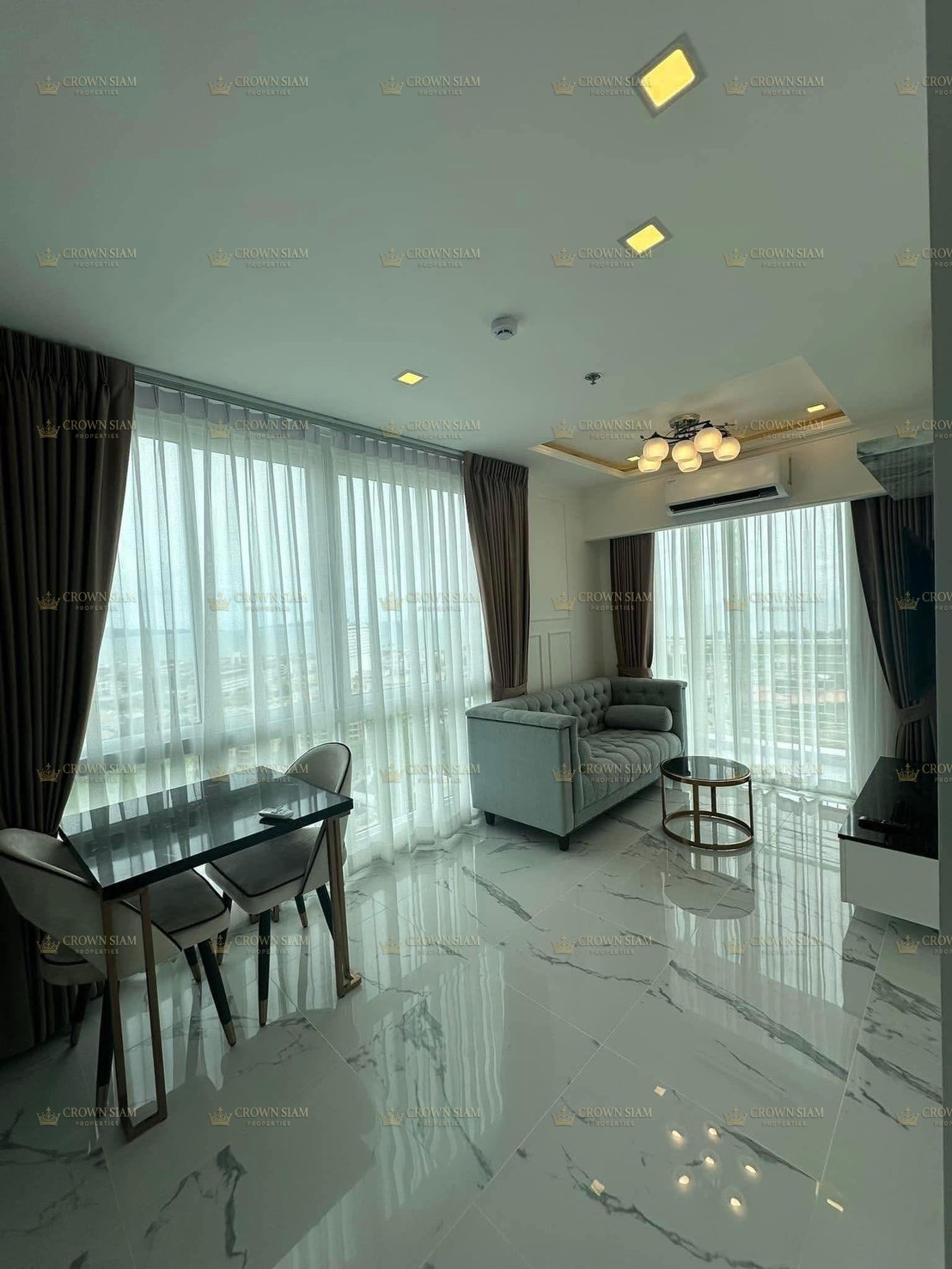 Jomtien • Empire Tower • 20F 1BR Sea View - Image 3