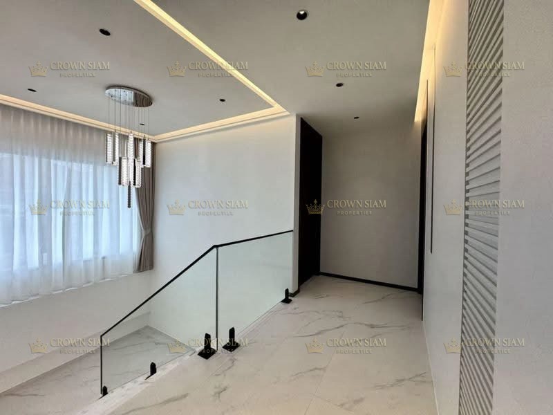 South Pattaya • Eakmongkol Thepprasit • 6BR House - Image 10