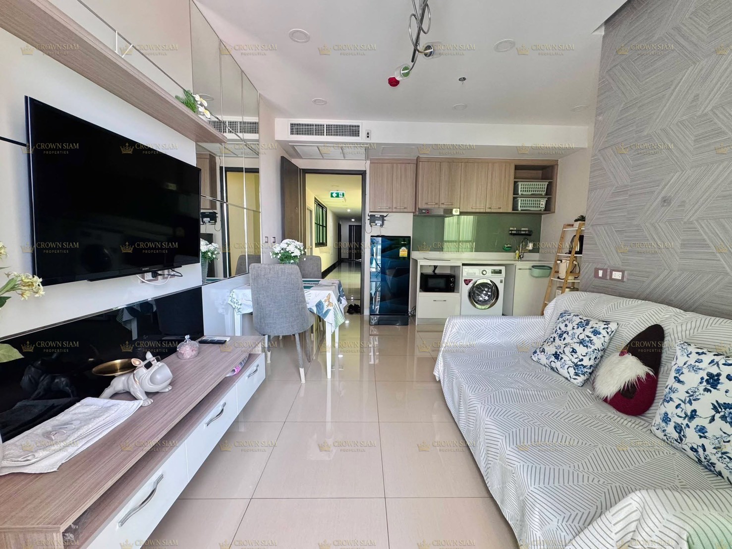 中天 • Dusit Grand Condo View Pattaya • 28楼1卧城市海景公寓
