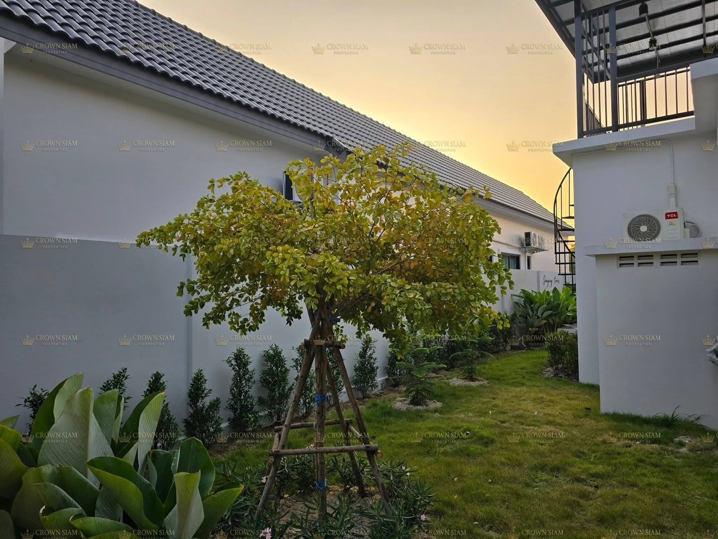 Huay Yai • Modern Nordic Pool Villa • 3BR Private Pool Villa - Image 4