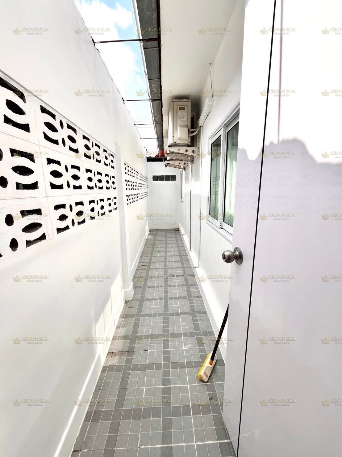 พัทยาตะวันออก • หมู่บ้านพัทยารุ่งเรือง 15 • บ้านเดี่ยวรีโนเวทใหม่ 3 ห้องนอน - Image 4