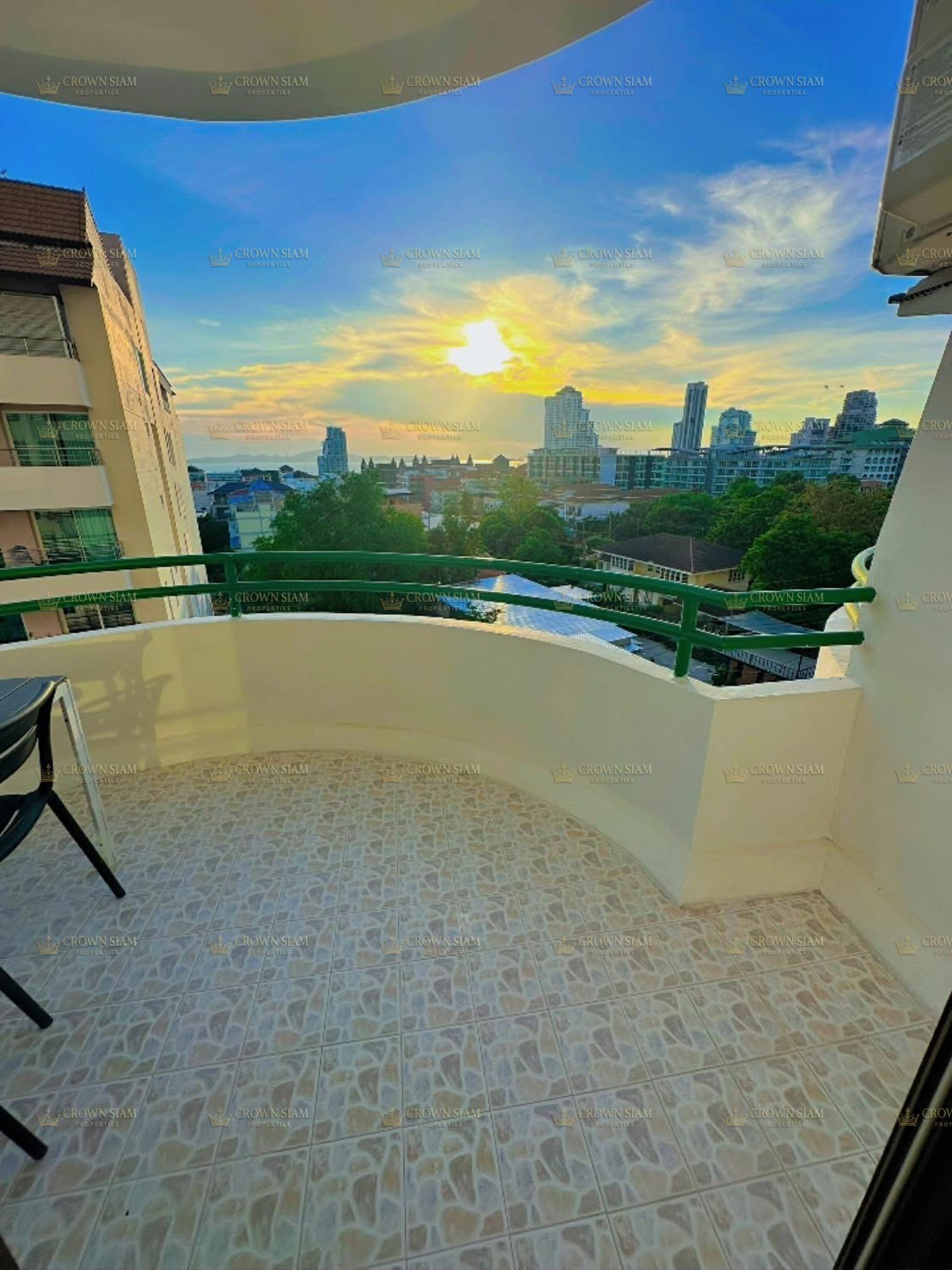Pratumnak • Star Beach Condotel • 4F 1BR Sea View Condo - Image 10
