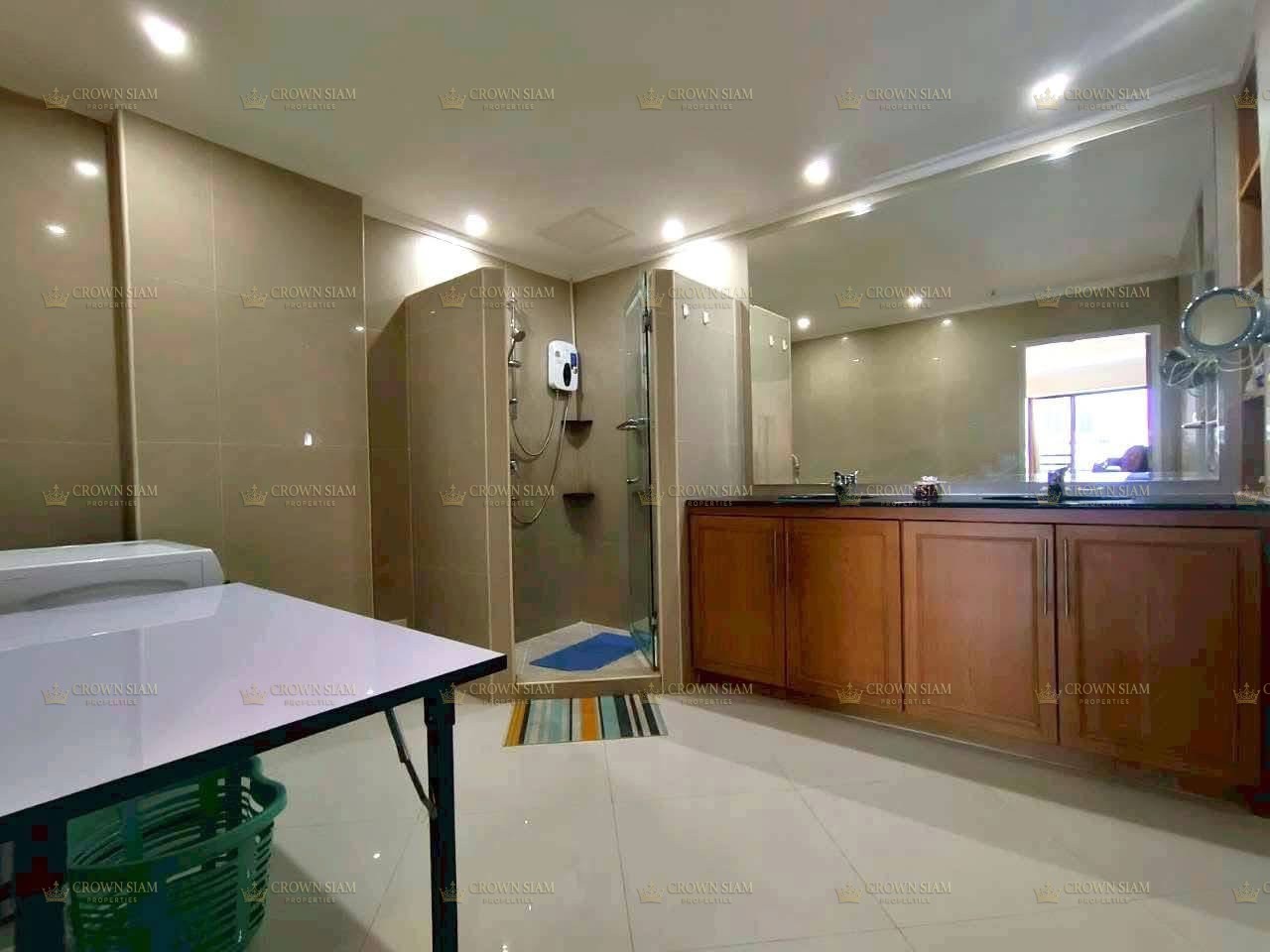 Jomtien • View Talay 2B • 16F 1BR Partial Sea View Condo - Image 9