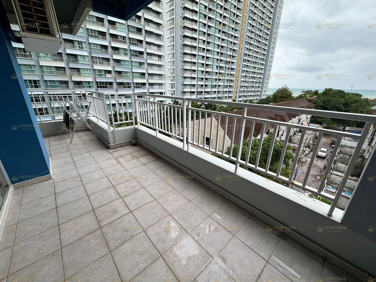 Jomtien • Lumpini Park Beach Jomtien • 5F 2BR 2BT Condo - Image 9