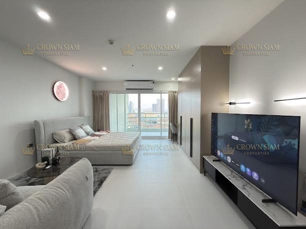 Jomtien • View Talay 5 • 13F Studio Sea View Condo