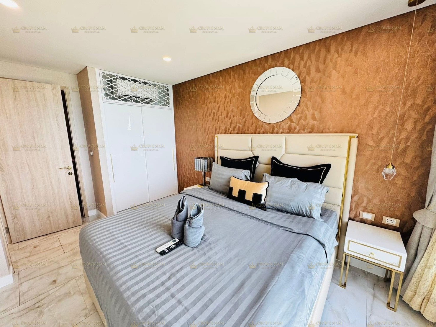 Jomtien • Copacabana Beach Jomtien • 53F 1BR Sea View Condo - Image 5