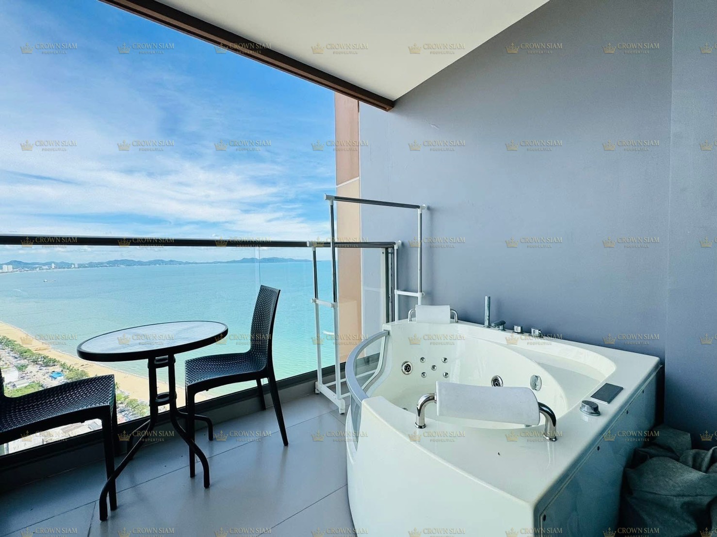 Jomtien • Copacabana Beach Jomtien • 53F 1BR Sea View Condo - Image 7