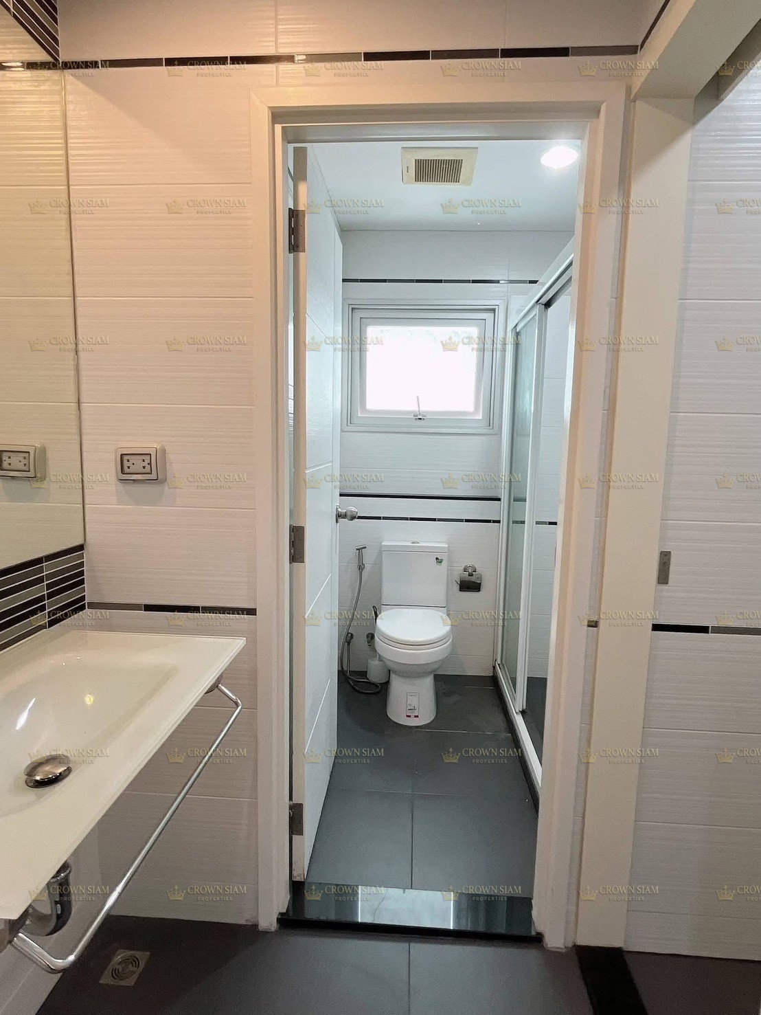 Central Pattaya • Centric Sea Pattaya • 24F 2BR City View Condo - Image 8