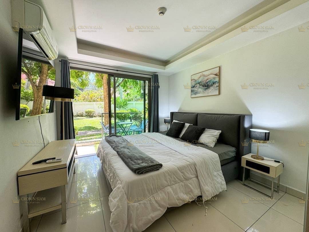 Jomtien • Laguna Beach Resort 2 • 1F Studio Garden View Condo - Image 3