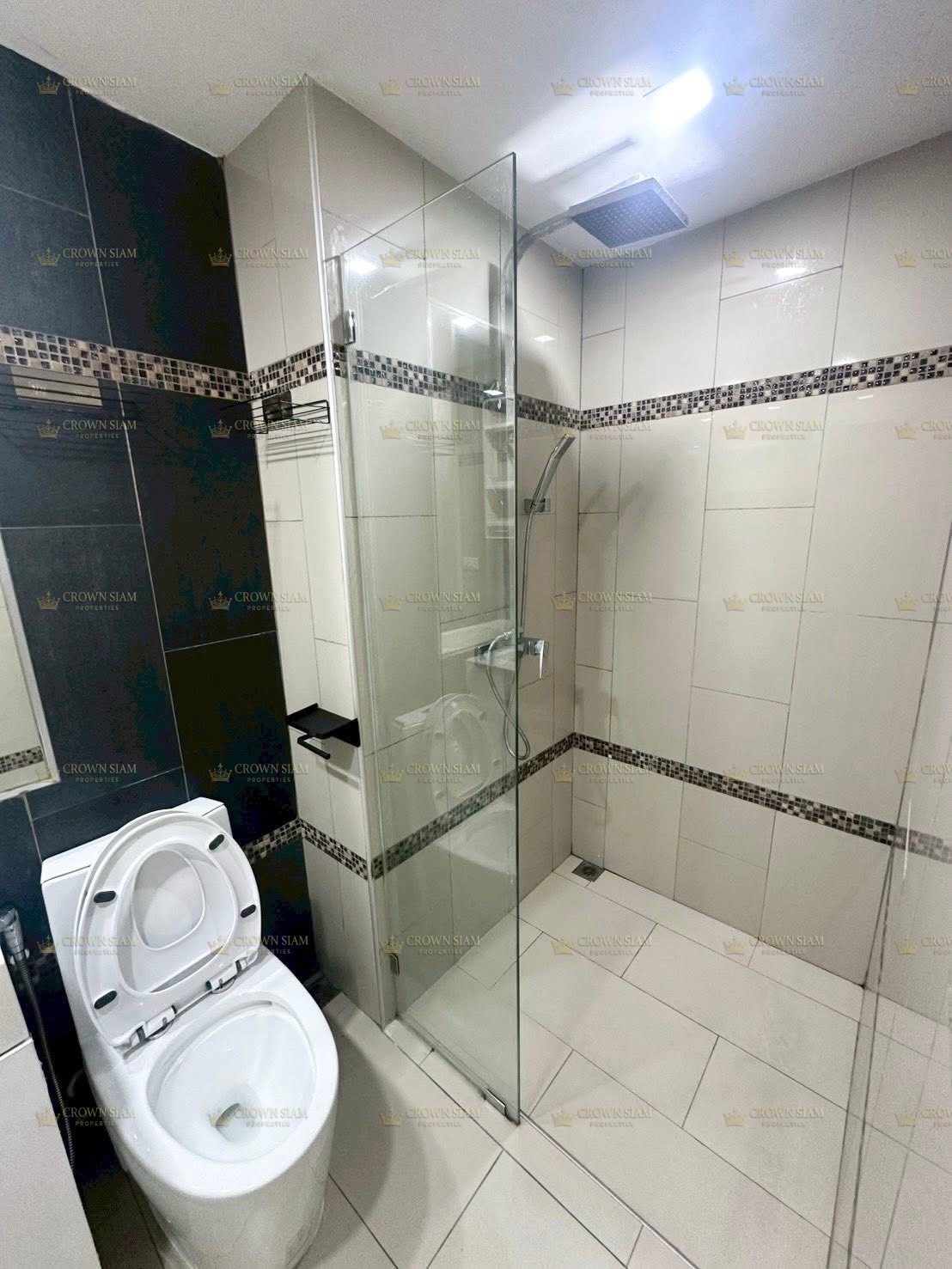 Pratumnak • Water Park Condominium • 4F 1BR Condo - Image 9