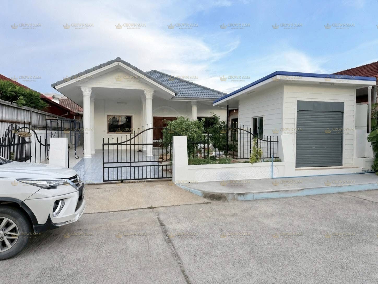 East Pattaya • Eakmongkol 3 • 3BR 2BT Detached House