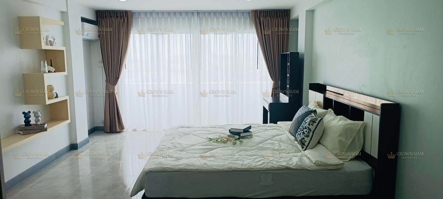 Jomtien • Kheha Thepprasit • 3BR Condominium - Image 10