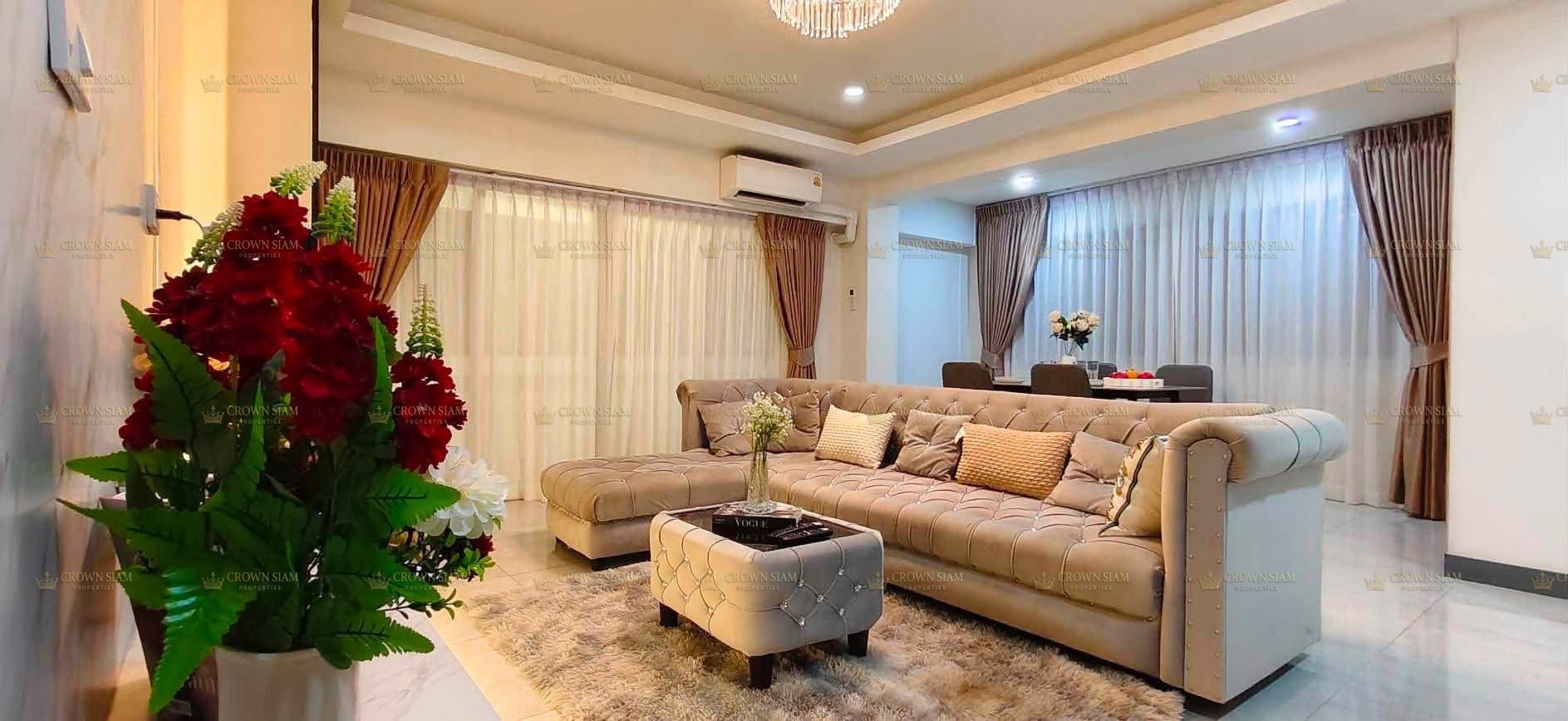 Jomtien • Kheha Thepprasit • 3BR Condominium