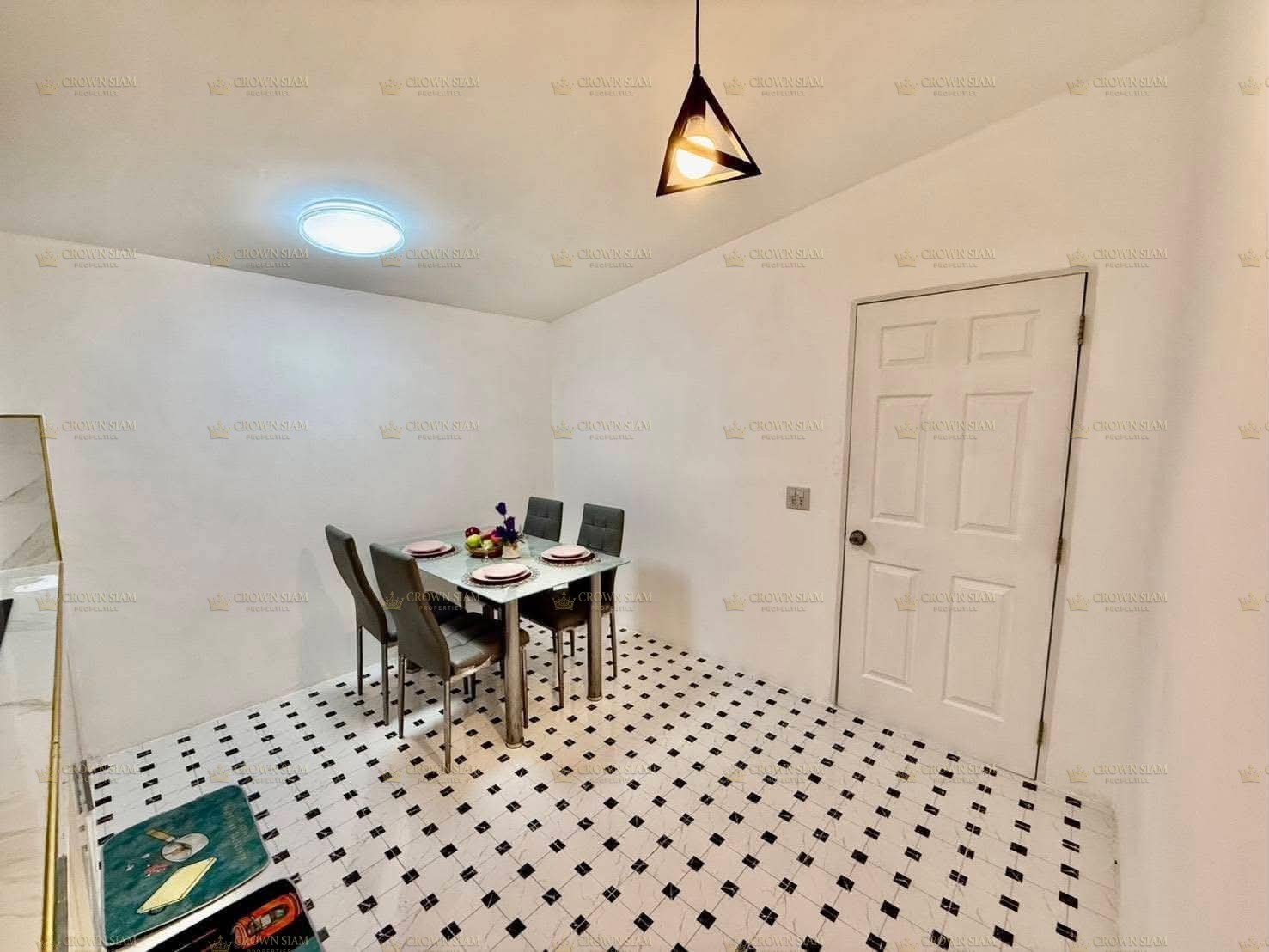 East Pattaya • Chatkaew 5 • 3BR Detached House - Image 10