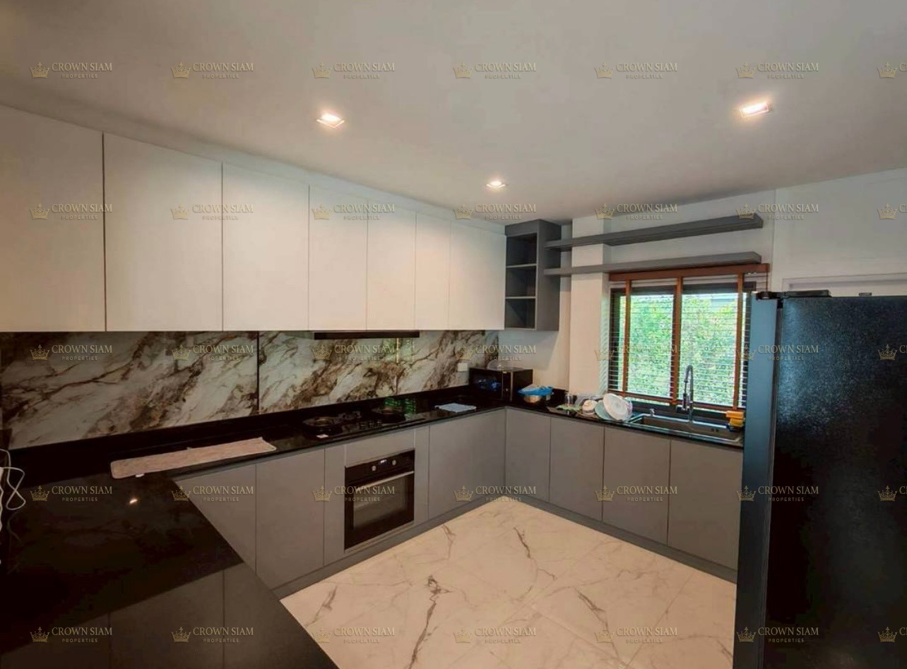 Mabprachan • Luxury Pool Villa • 5BR Private Residence - Image 9