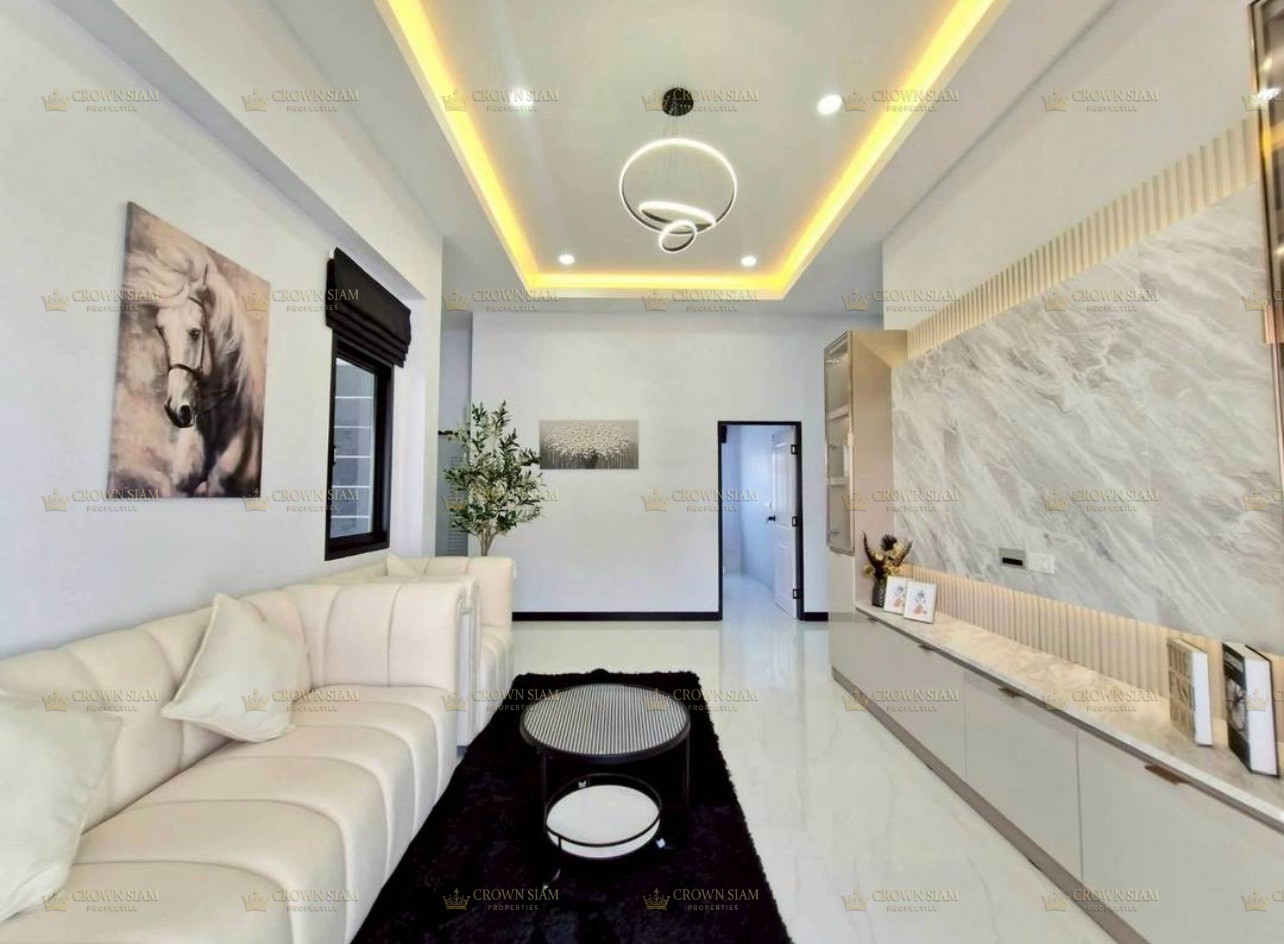 East Pattaya • Soi Thung Klom Tan Man • 3BR House - Image 7